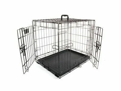 - Remote interactive pet feederCRUISER Wire Crate M