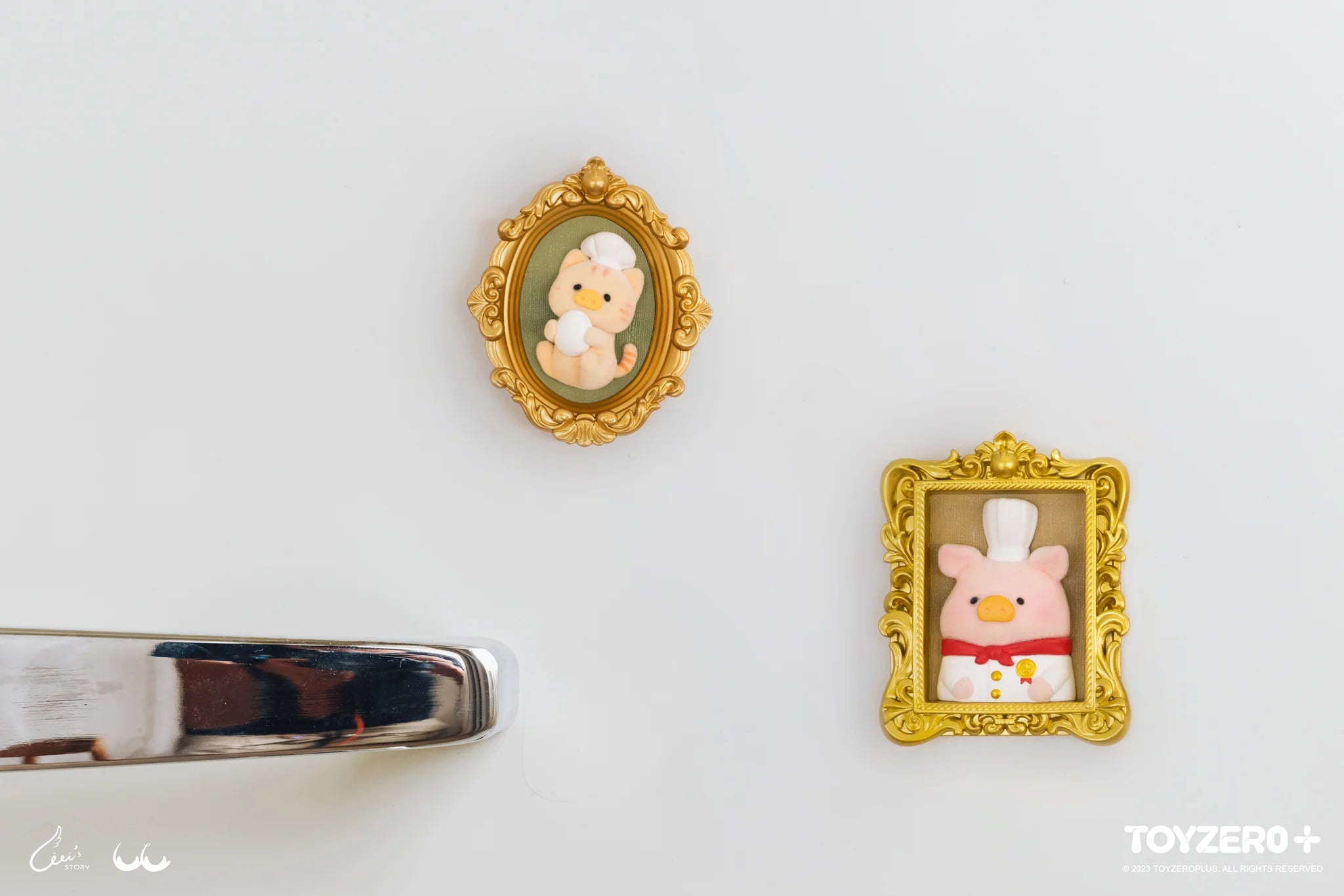 - Foldable and portable cat bagLulu the Piggy Grand Dining - Lu & Mi Paintings 3D Magnet